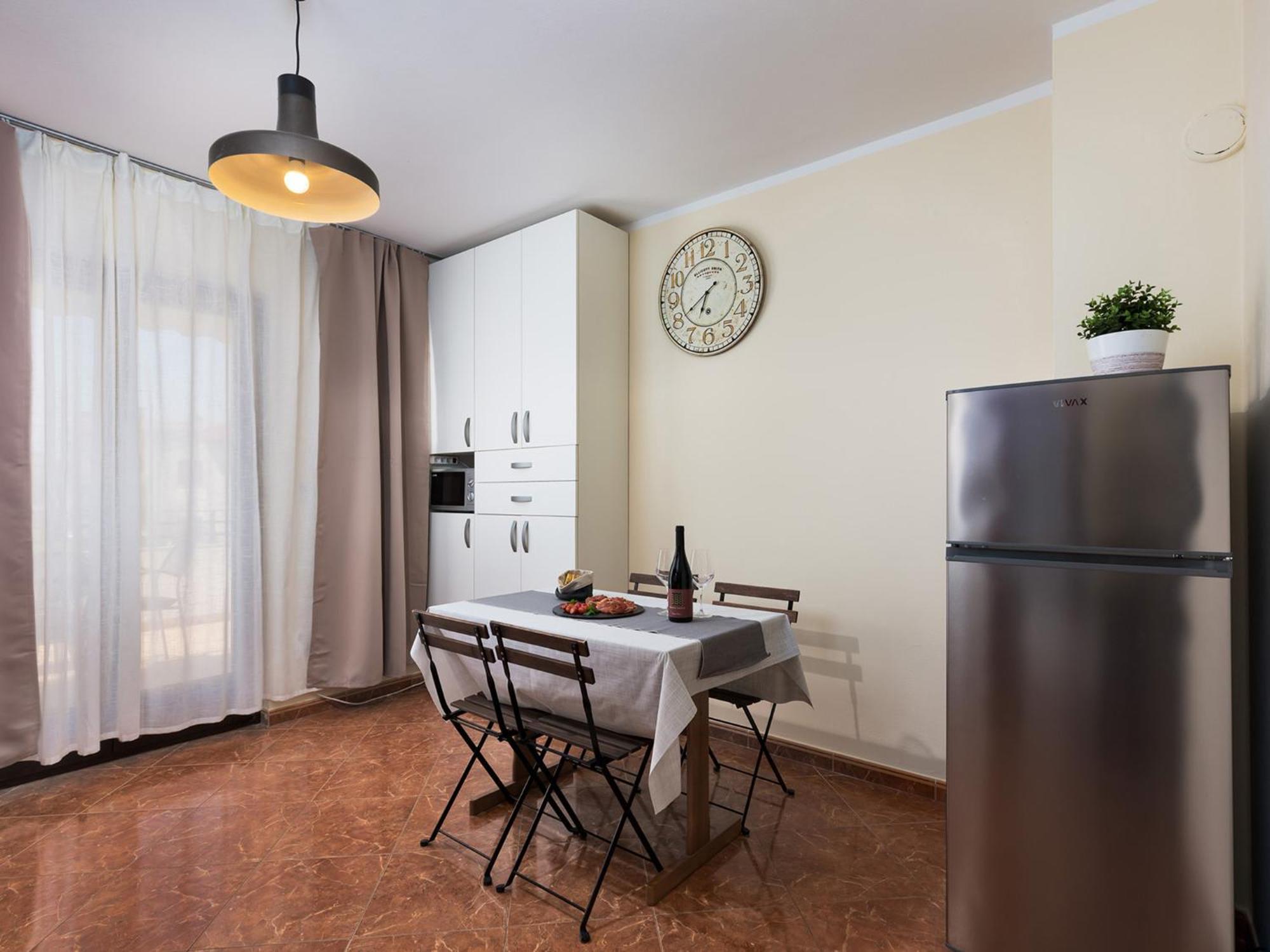 Marisan Seaview Apartment فونتانا المظهر الخارجي الصورة
